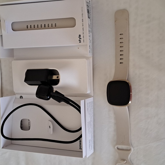 Fitbit Sense Watch - Picture 2 of 6